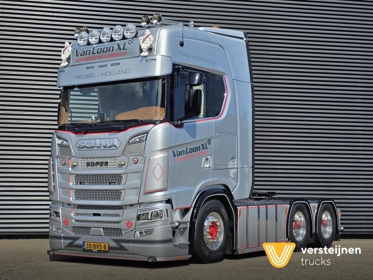 Scania S590 V8 6X4 / 2 TANKS / NL TRUCK! 80T